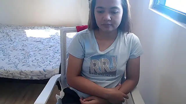 Snapshot of xTheLastVIRGINx chatting on October 1, 2025, 5:13 am xTheLastVIRGINx online show from October 1, 2025, 5:13 am