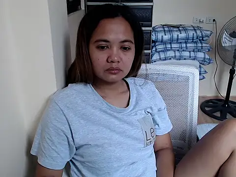 xTheLastVIRGINx online show from February 6, 2026, 5:45 am