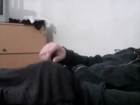 Manfuck95 online show from November 17, 2025, 4:29 am