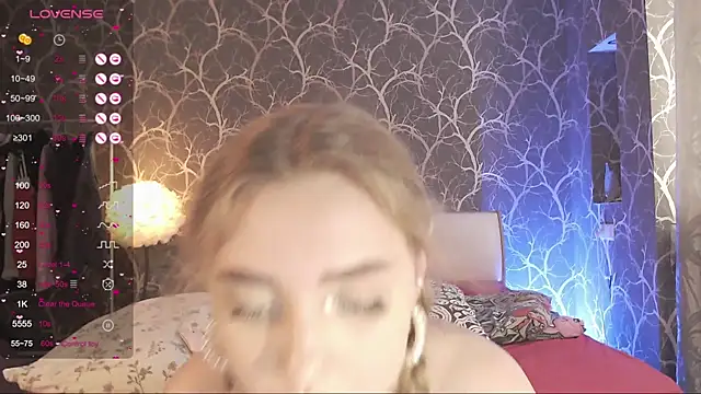 MiaMiaMeow online show from July 29, 2026, 12:36 pm