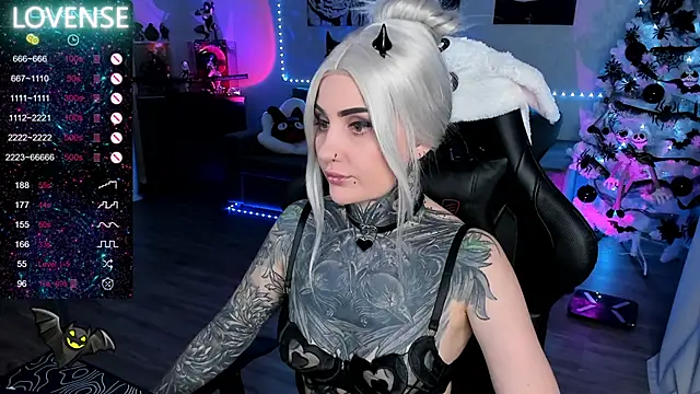 RachelQueen  online show from January 7, 2025, 5:20 pm