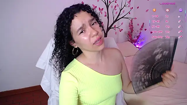 Karolina 1 online show from March 4, 2026, 8:59 pm