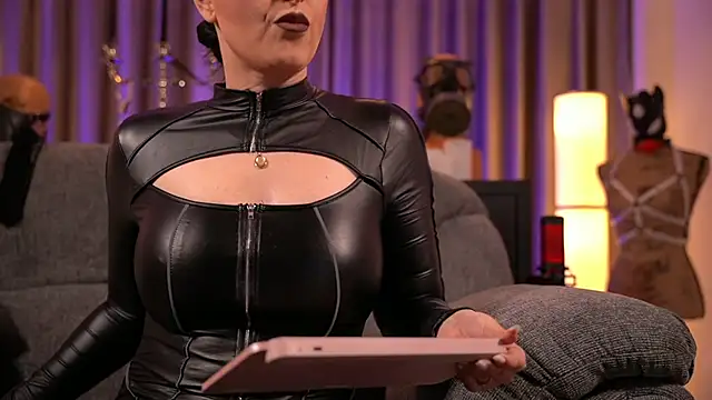 kelly kent online show from December 4, 2024, 3:15 am