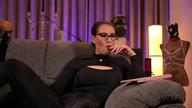 kelly kent online show from December 7, 2024, 1:14 am