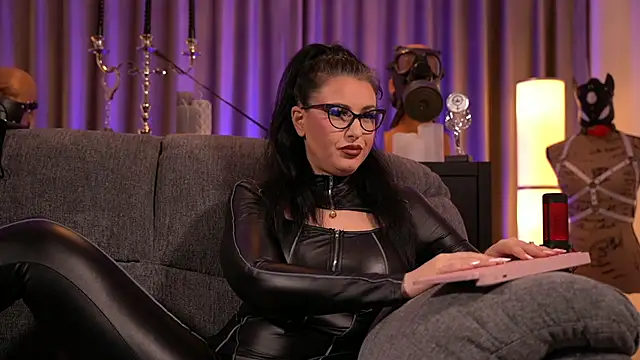 kelly kent online show from December 12, 2024, 1:10 am