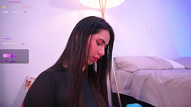 Snapshot of lara_giraldo chatting on January 26, 2025, 8:03 am lara giraldo online show from January 26, 2025, 8:03 am