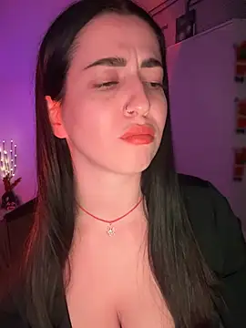 Snapshot of Emylia chatting on December 15, 2024, 1:02 am Emylia online show from December 15, 2024, 1:02 am