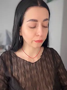 Snapshot of Emylia chatting on January 19, 2025, 1:01 pm Emylia online show from January 19, 2025, 1:01 pm