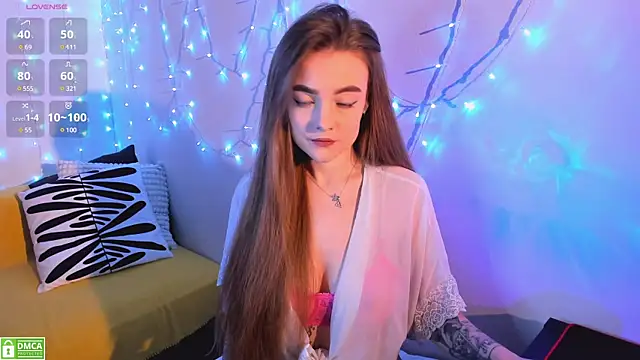 xwiuiwx online show from February 13, 2025, 7:21 pm