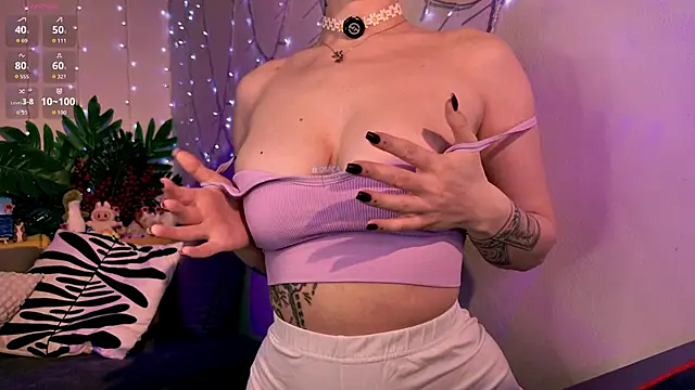 xwiuiwx online show from March 27, 2026, 3:01 pm