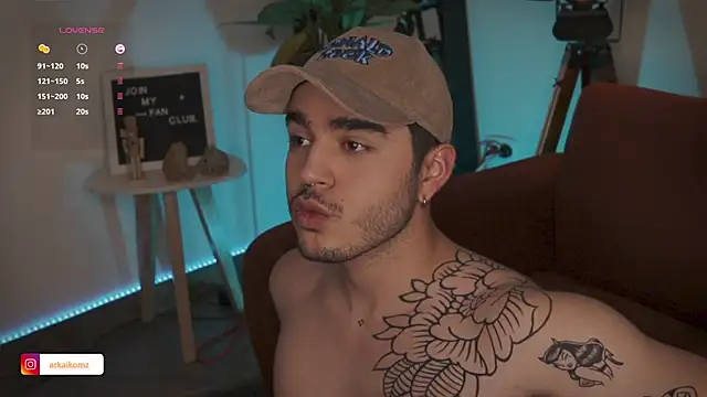 Arkaikomz online show from March 9, 2025, 9:14 pm