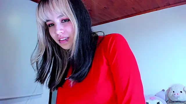 Akane-Mou online show from December 4, 2024, 7:17 am