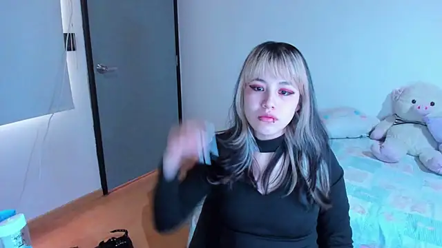 Akane-Mou online show from December 7, 2024, 8:38 pm