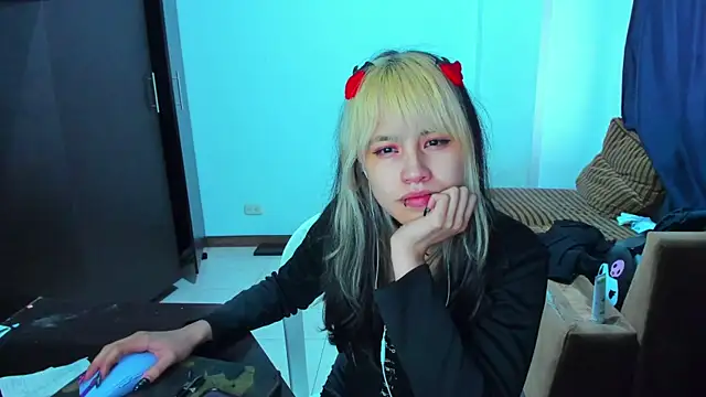 Akane-Mou online show from February 15, 2025, 12:01 pm