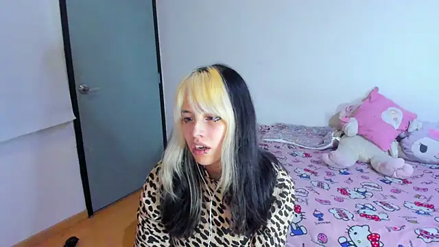 Akane-Mou online show from March 12, 2025, 10:37 am