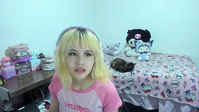 Akane-Mou online show from September 18, 2025, 6:37 am