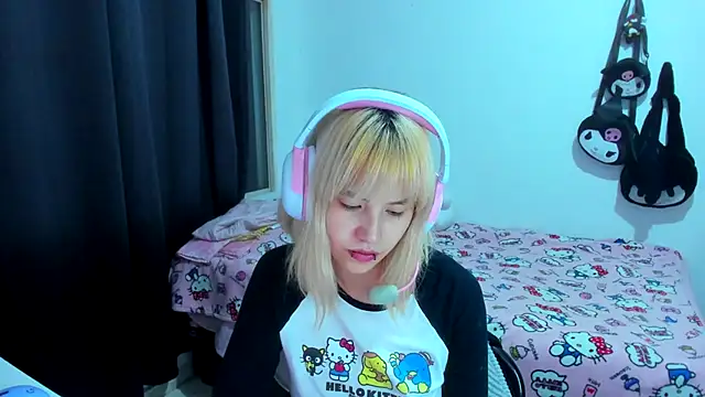 Akane-Mou online show from December 4, 2025, 4:22 am