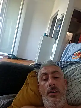 cuci45 online show from September 19, 2025, 2:18 pm