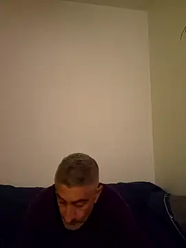 cuci45 online show from November 15, 2025, 1:58 am