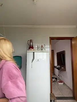 jujubinhahot online show from December 14, 2024, 10:02 am