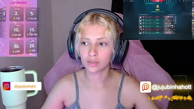 jujubinhahot online show from October 7, 2025, 9:56 pm