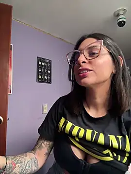 charlotte stevenss  online show from January 7, 2025, 2:41 pm