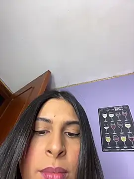 charlotte stevenss  online show from September 20, 2025, 2:07 pm