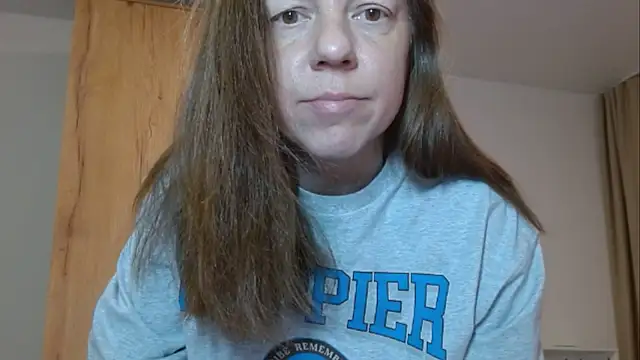 Snapshot of Popppka chatting on January 31, 2025, 4:17 pm Popppka online show from January 31, 2025, 4:17 pm