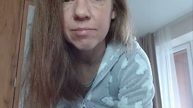 Snapshot of Popppka chatting on February 14, 2025, 10:49 am Popppka online show from February 14, 2025, 10:49 am