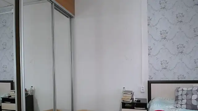 Snapshot of Popppka chatting on October 26, 2025, 12:55 pm Popppka online show from October 26, 2025, 12:55 pm