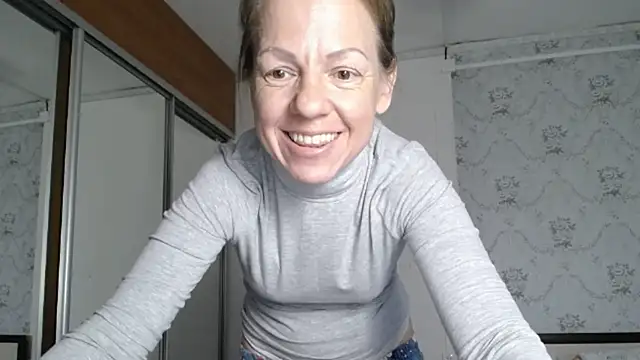 Snapshot of Popppka chatting on November 13, 2025, 1:21 pm Popppka online show from November 13, 2025, 1:21 pm