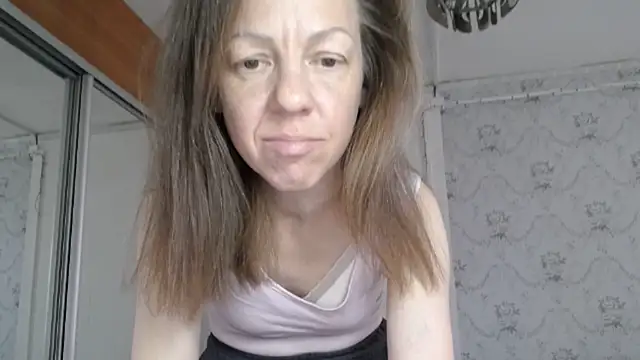 Snapshot of Popppka chatting on April 9, 2026, 2:44 pm Popppka online show from April 9, 2026, 2:44 pm
