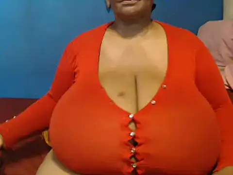 CUTEFIRMMELONSS online show from December 31, 2024, 2:58 pm