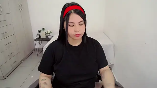 Youlittlepervertt  online show from February 11, 2026, 6:35 pm