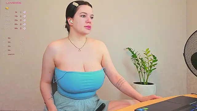 LovlyBambi online show from September 23, 2025, 7:33 am