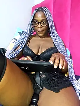 Snapshot of Shaniko89 chatting on April 7, 2026, 8:31 pm Shaniko89 online show from April 7, 2026, 8:31 pm