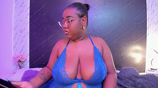 Darnellqueen online show from November 6, 2025, 1:06 am