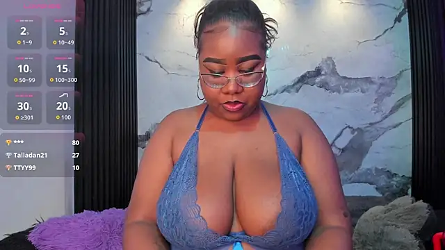 Darnellqueen online show from April 17, 2026, 11:08 pm