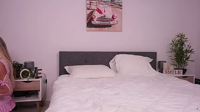 Bella Twine online show from March 21, 2025, 6:40 pm