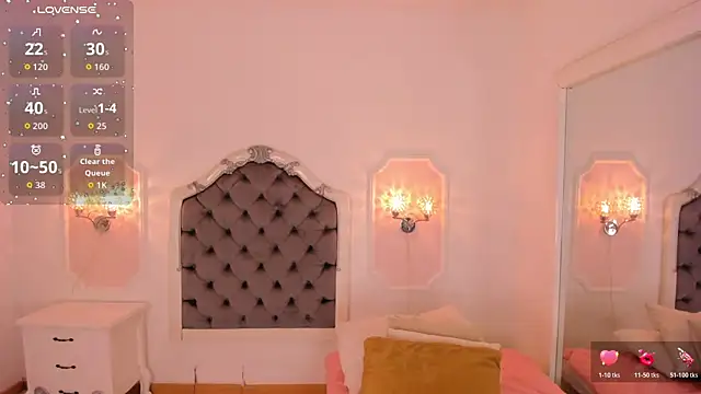 Valentina Ross  online show from April 14, 2026, 11:05 am