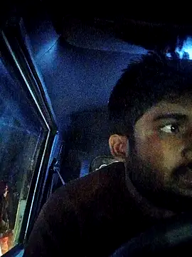 Snapshot of Driver-naru chatting on January 4, 2025, 11:59 pm Driver-naru online show from January 4, 2025, 11:59 pm