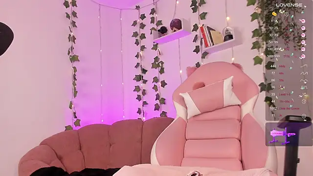 Snapshot of imlissie chatting on January 14, 2025, 8:41 am imlissie online show from January 14, 2025, 8:41 am