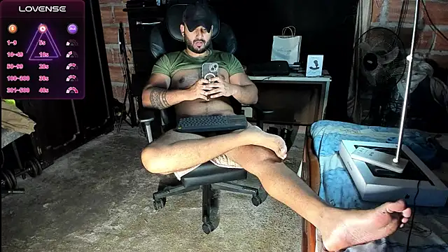 Snapshot of Imperion_king chatting on January 8, 2025, 2:14 am Imperion king online show from January 8, 2025, 2:14 am