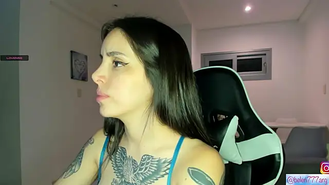 Snapshot of belu_arg chatting on January 2, 2025, 2:43 am belu arg online show from January 2, 2025, 2:43 am