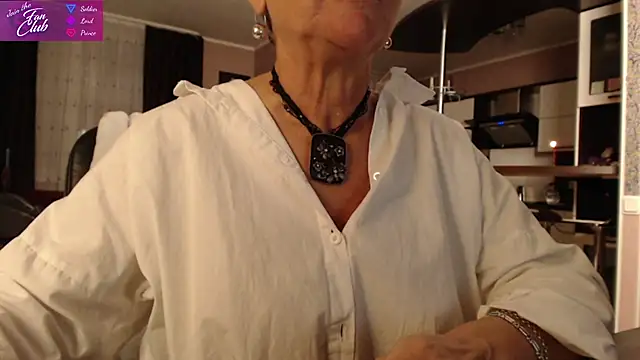 roxana brooks online show from December 9, 2024, 2:49 pm
