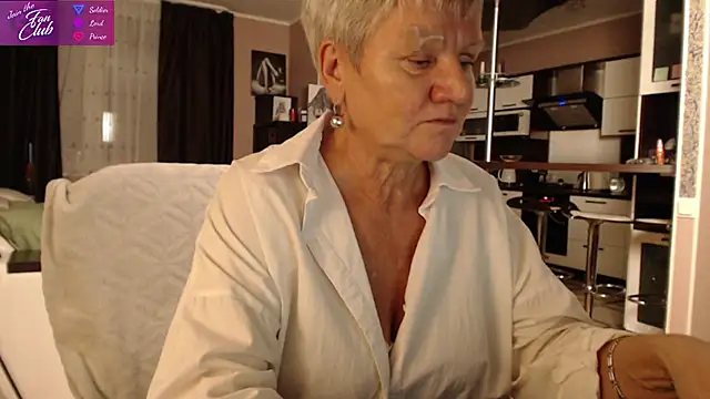 roxana brooks online show from December 11, 2024, 2:54 pm