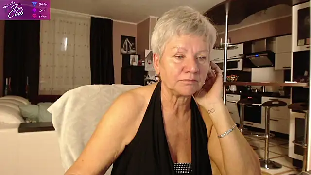 roxana brooks online show from December 16, 2024, 2:38 pm