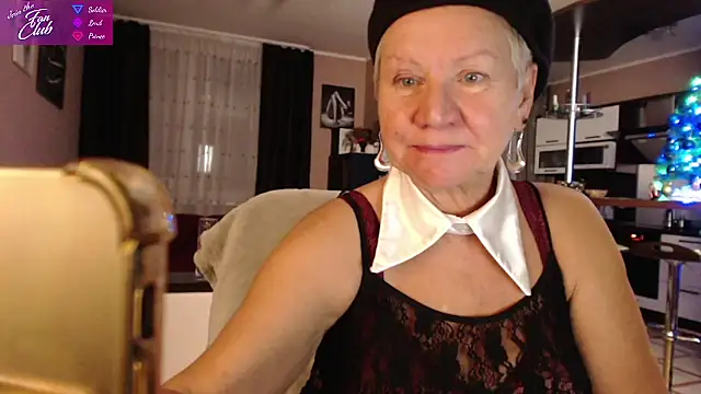 roxana brooks online show from December 30, 2024, 5:02 pm