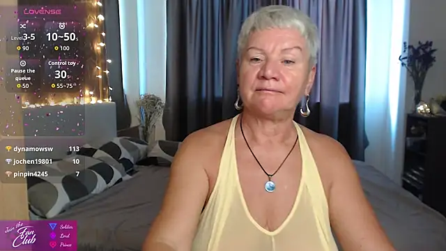 Snapshot of roxana_brooks chatting on May 13, 2026, 1:25 am roxana brooks online show from May 13, 2026, 1:25 am