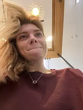 ValenciaShock online show from October 11, 2025, 6:45 am